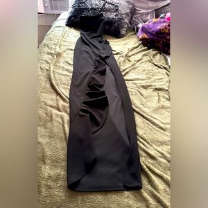 Windsor’s dress long opened